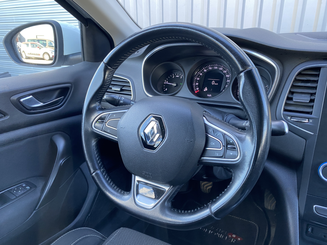 Renault Megane — 16