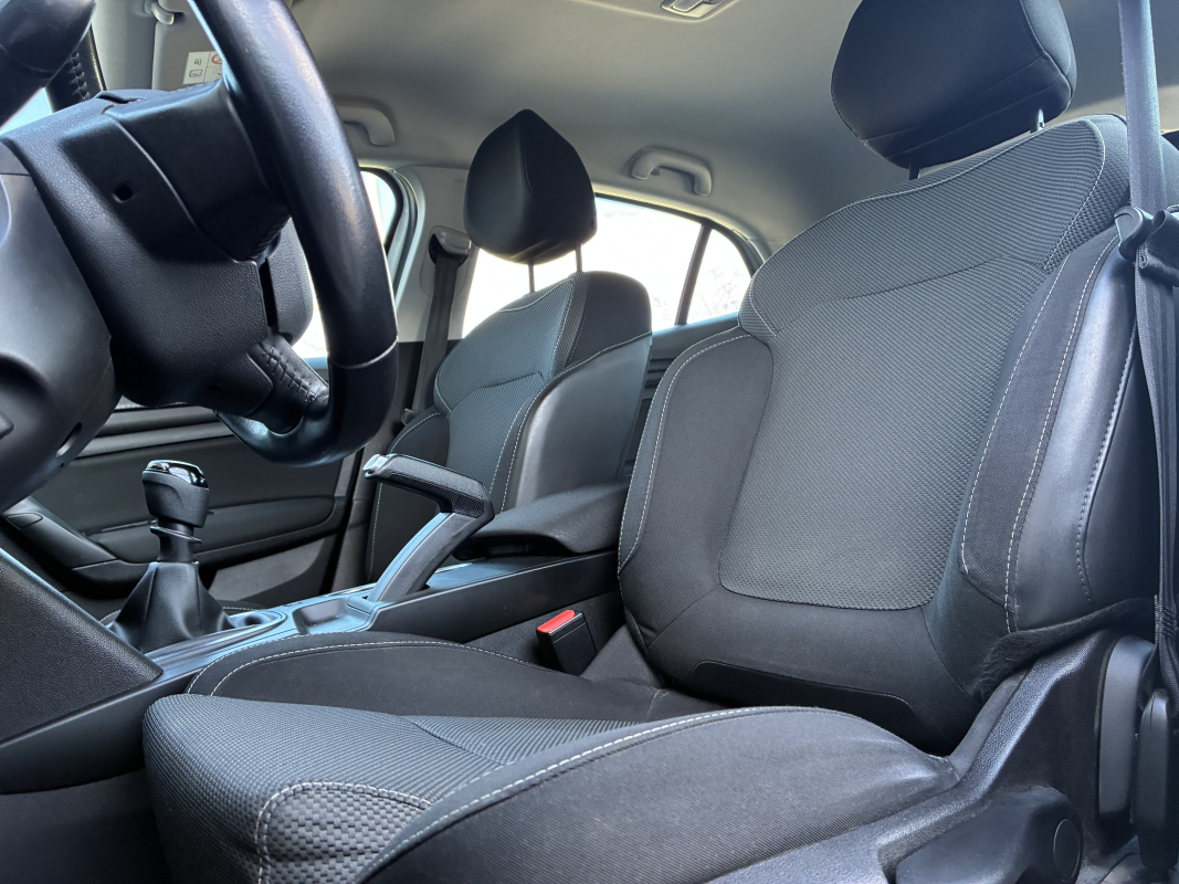 Renault Megane — 8