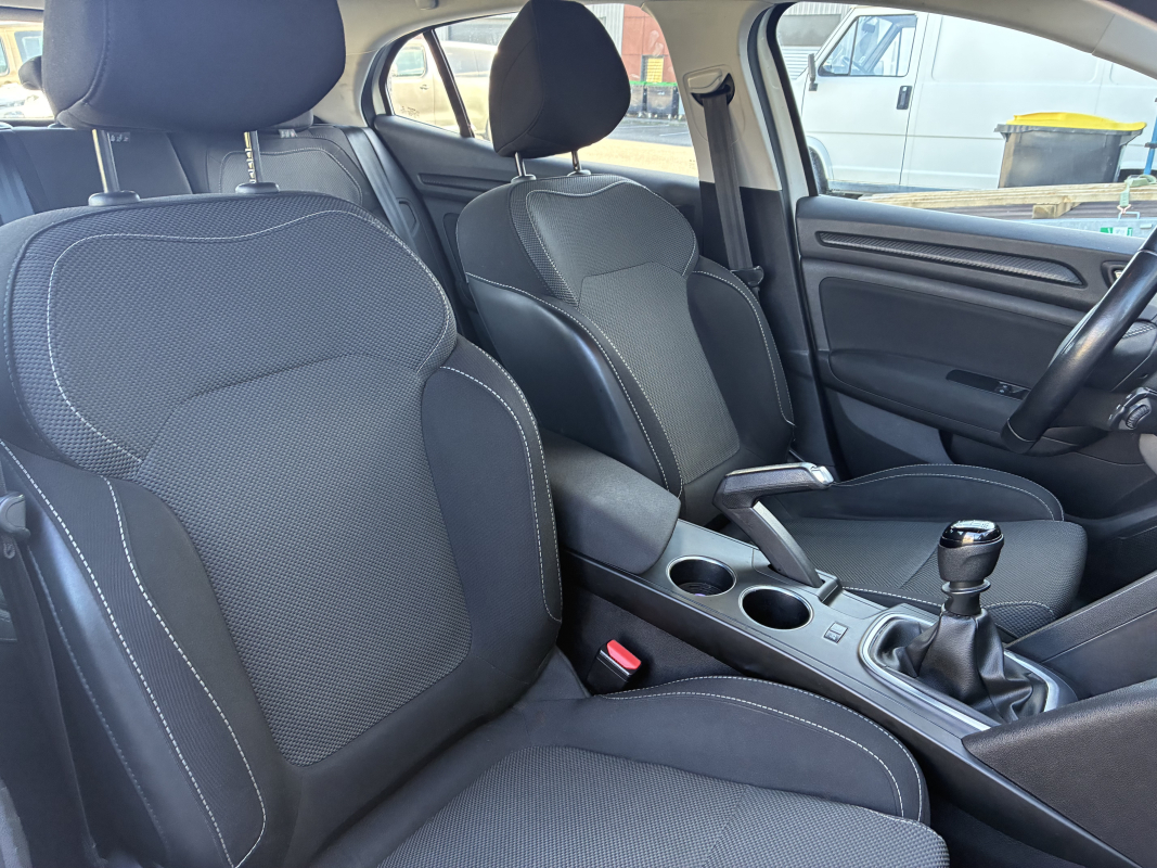Renault Megane — 12