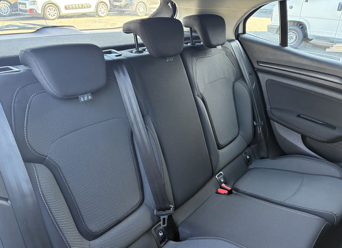 Renault Megane — 14