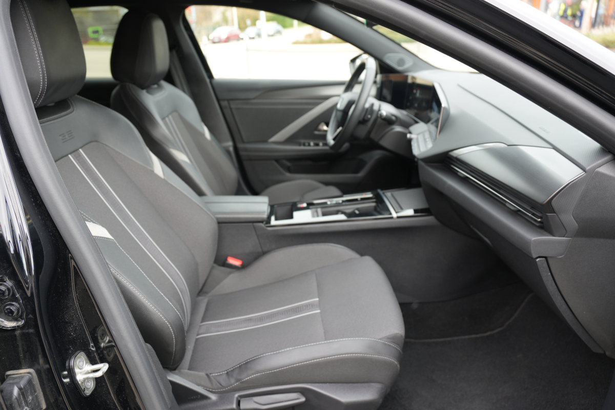 Opel Astra — 33