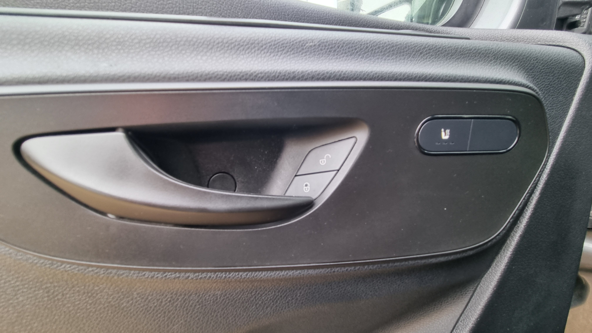 Mercedes Sprinter — 18