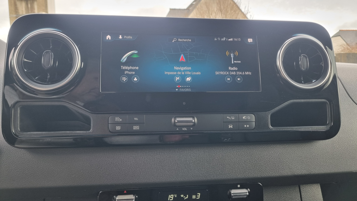Mercedes Sprinter — 14