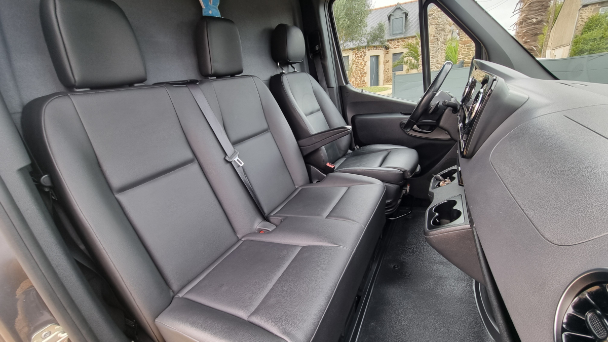Mercedes Sprinter — 11