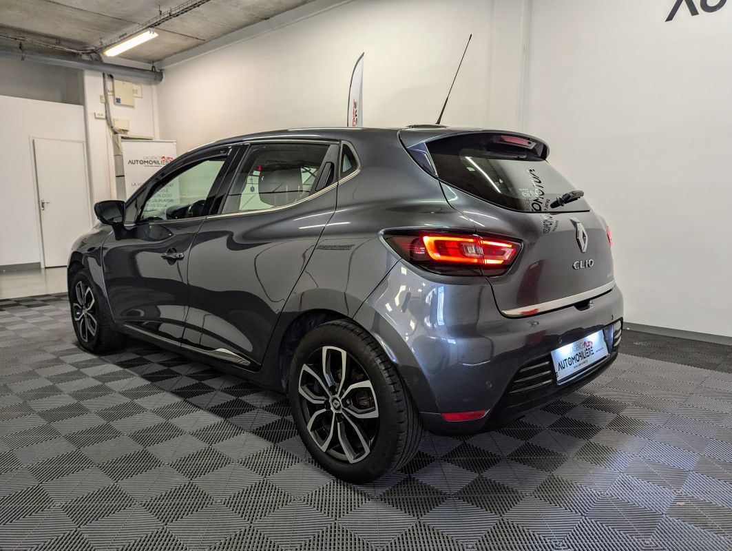 Renault Clio — 6