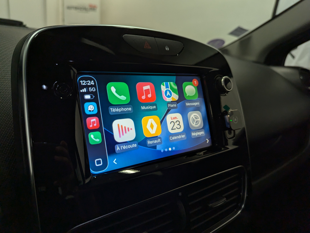 Renault Clio — 18