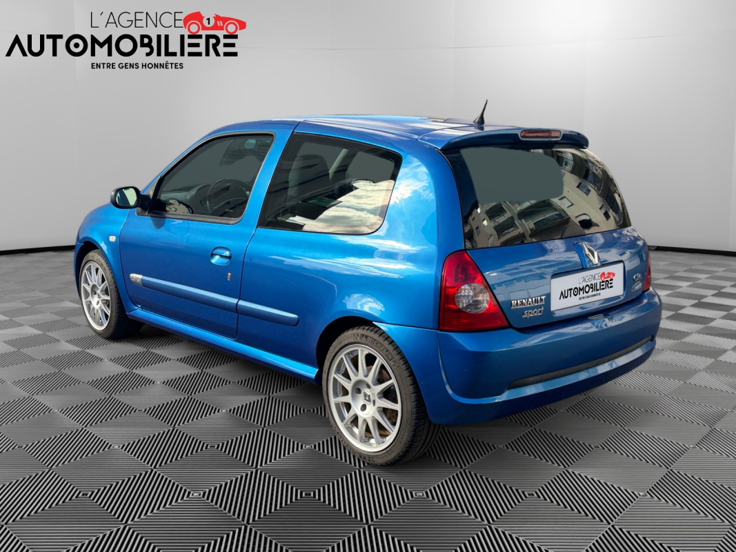 Renault Clio — 3