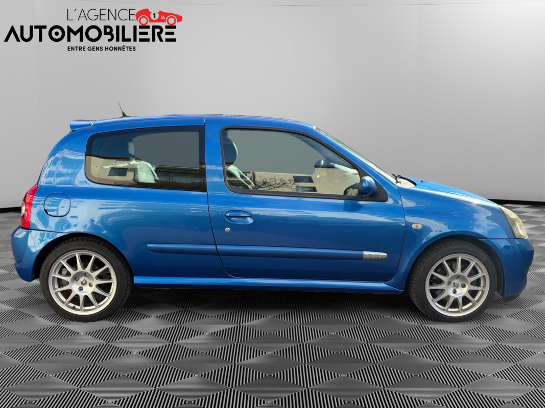 Renault Clio — 6