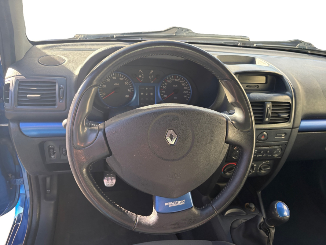 Renault Clio — 11