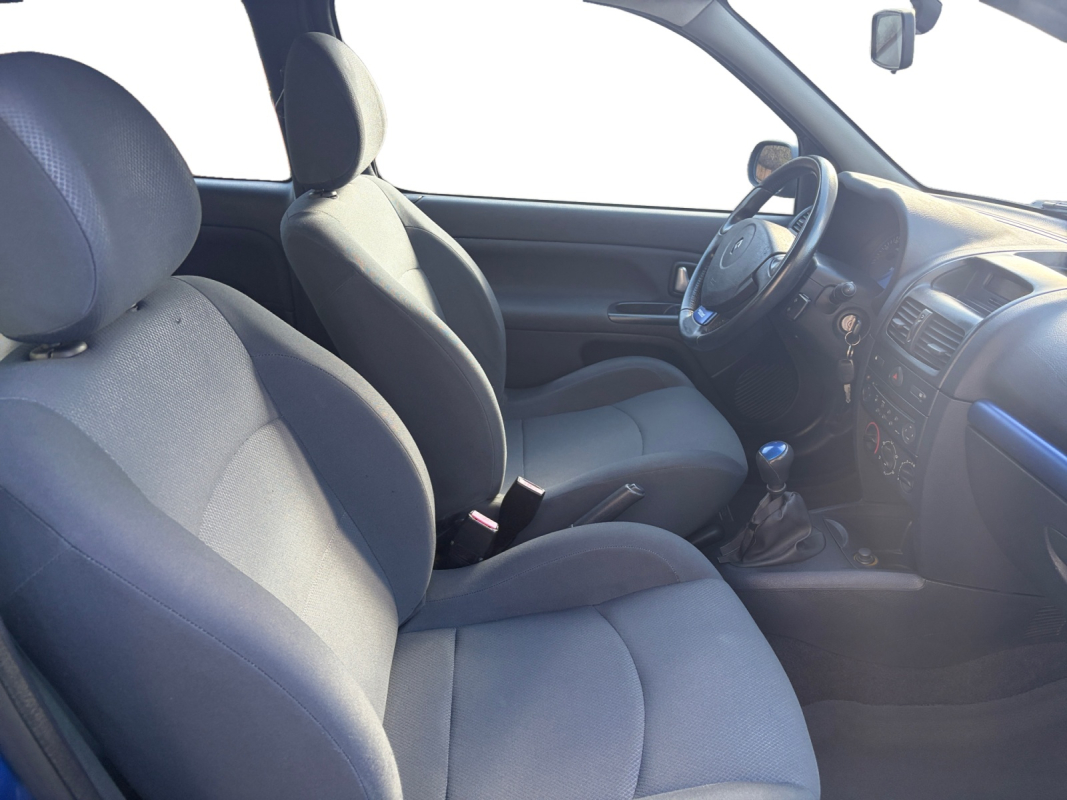 Renault Clio — 15