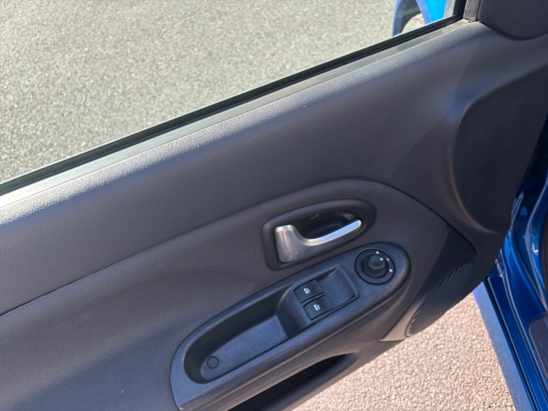 Renault Clio — 17