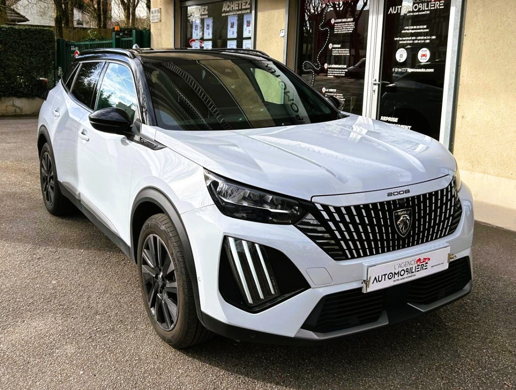 Peugeot 2008 — 3