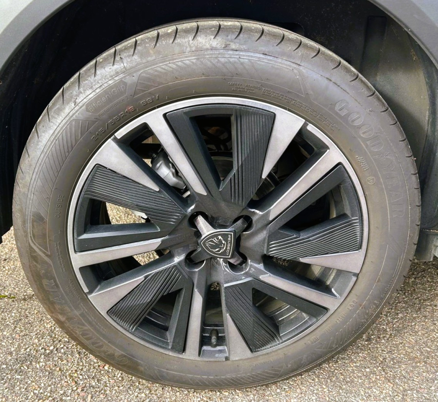 Peugeot 2008 — 28