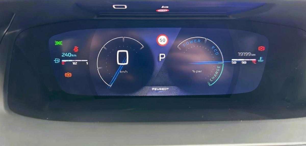 Peugeot 2008 — 13