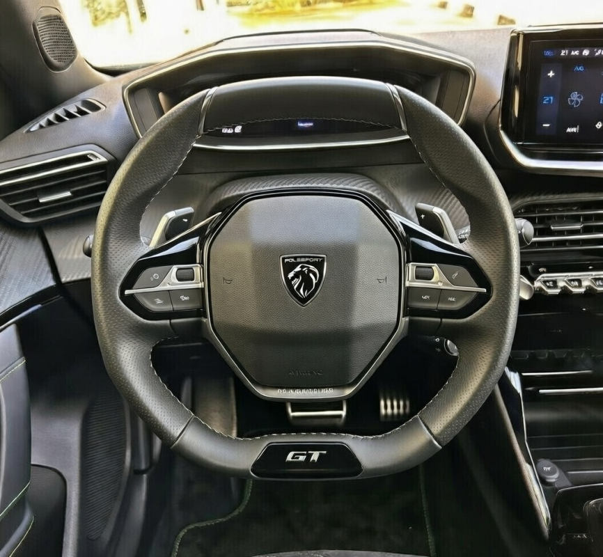 Peugeot 2008 — 12