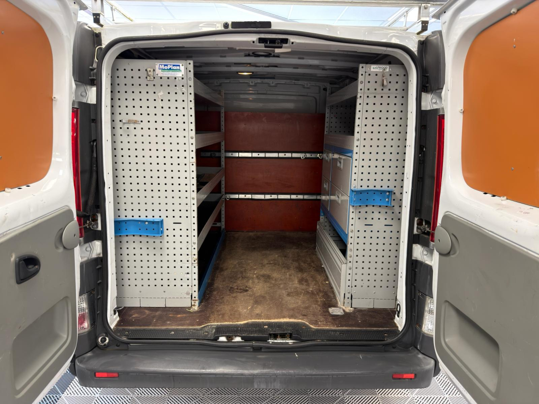 Renault Trafic — 25