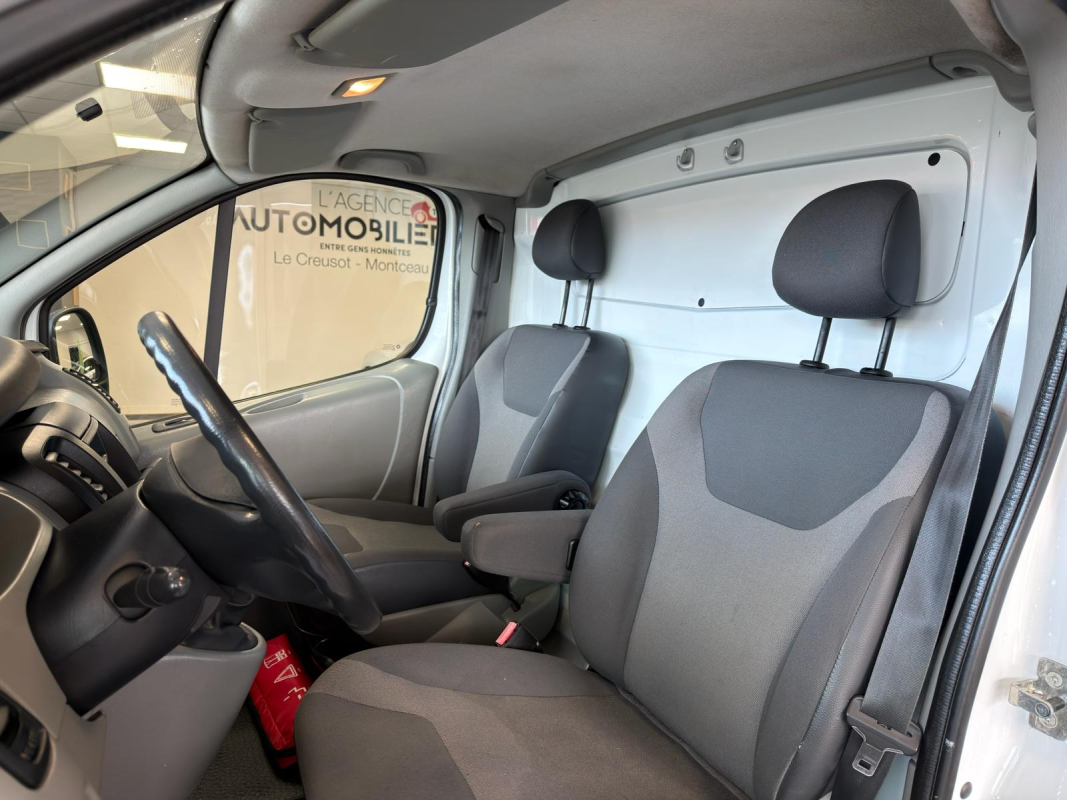 Renault Trafic — 10