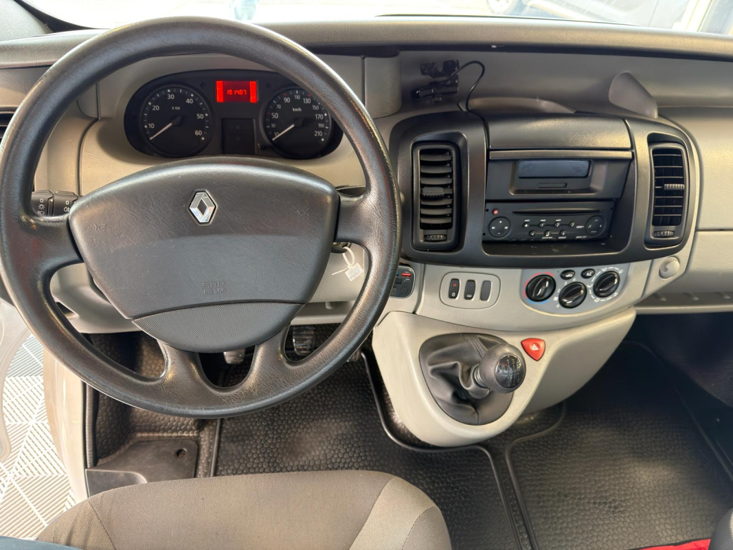 Renault Trafic — 14