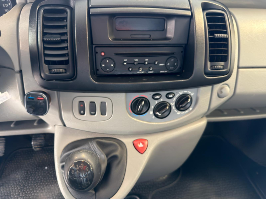 Renault Trafic — 16