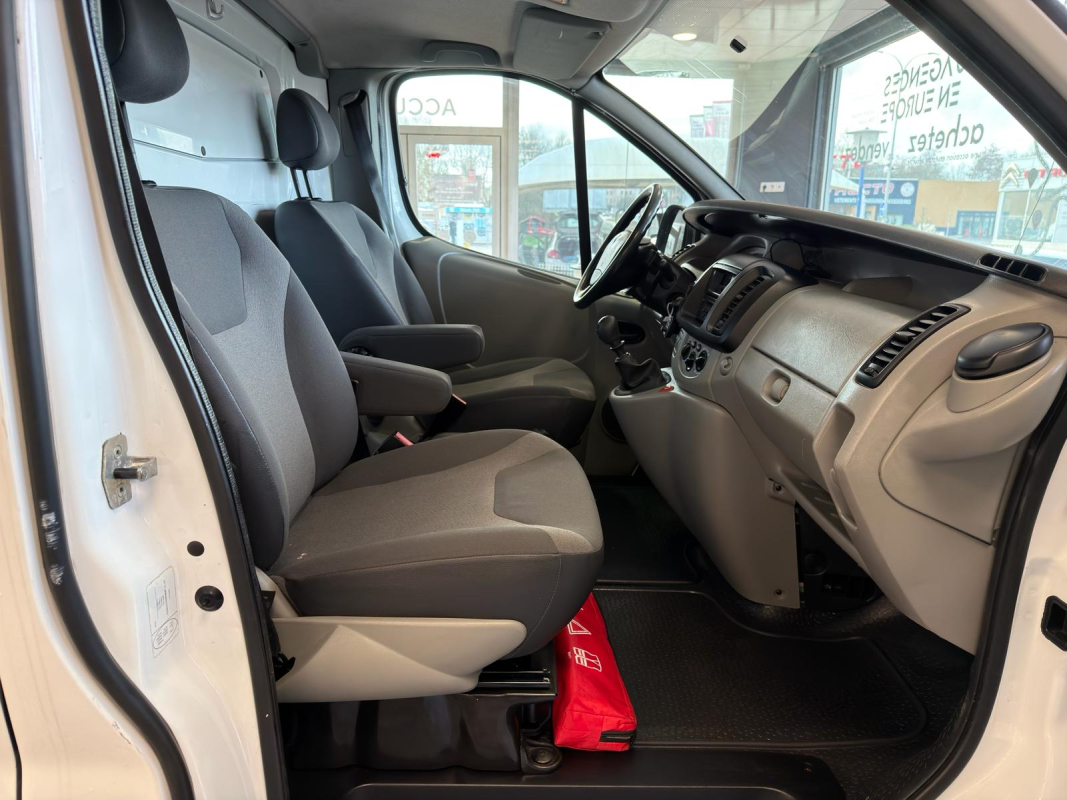 Renault Trafic — 18