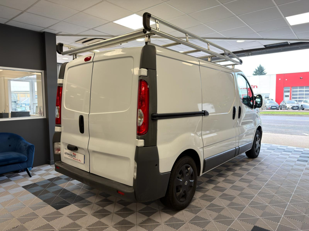 Renault Trafic — 5