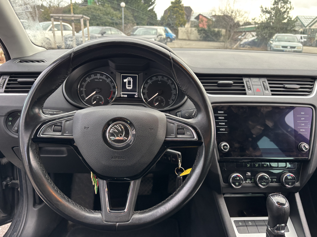 Skoda Octavia Combi — 14