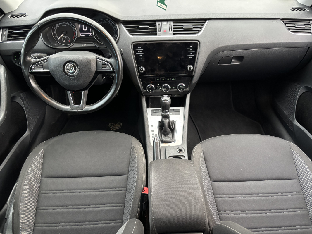 Skoda Octavia Combi — 9