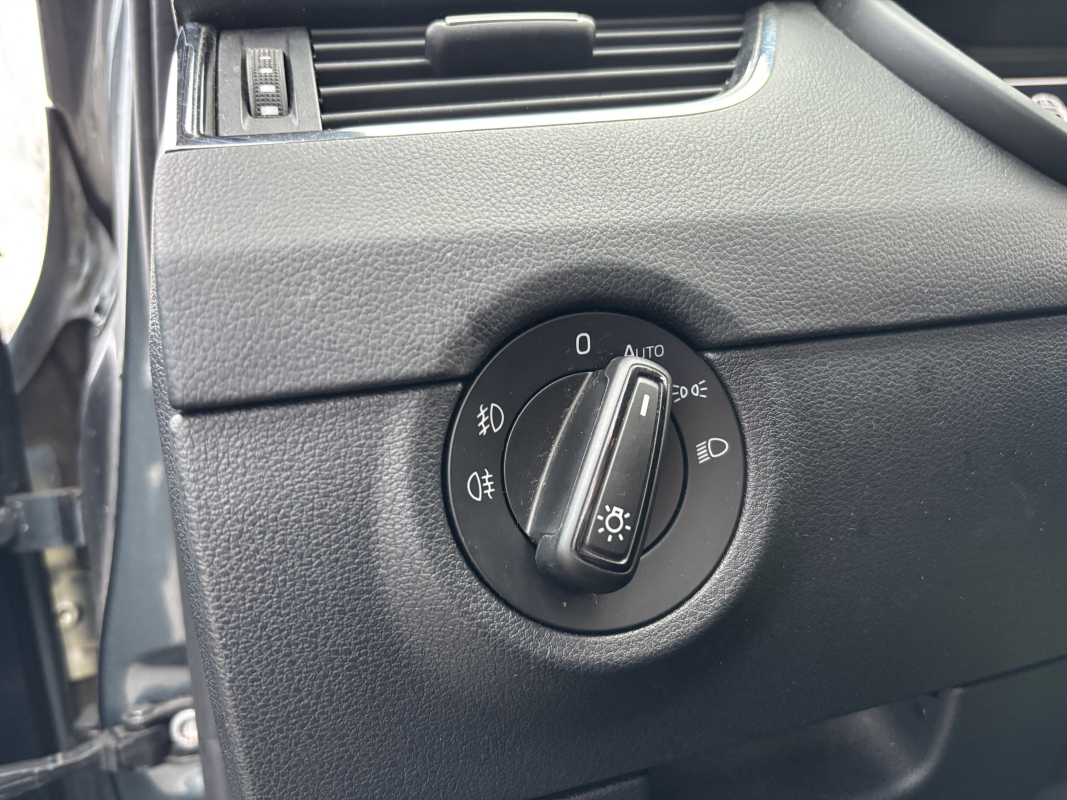 Skoda Octavia Combi — 21