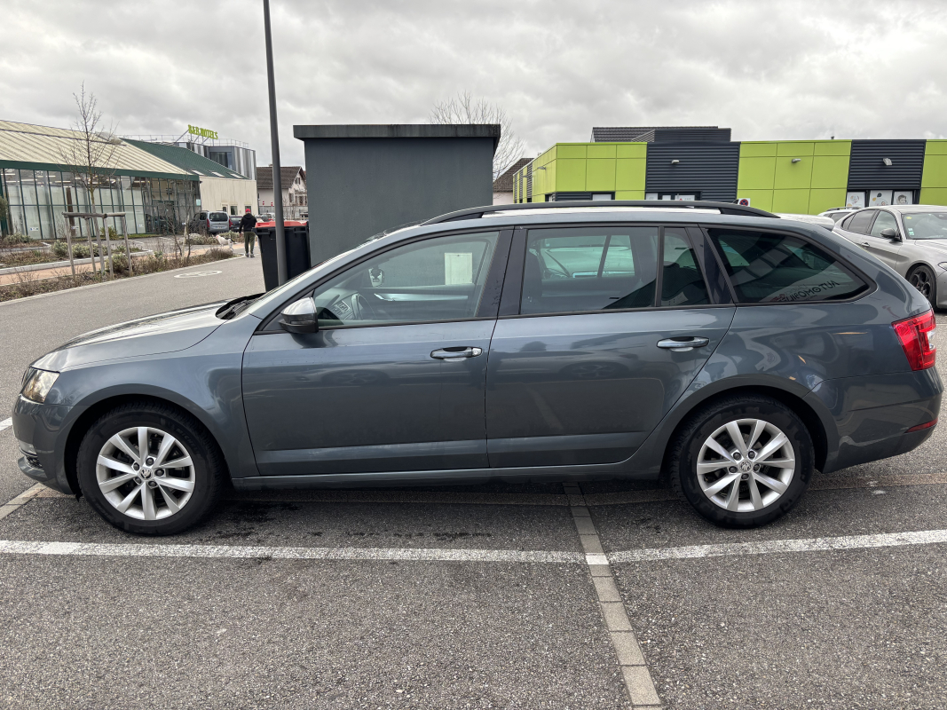 Skoda Octavia Combi — 4
