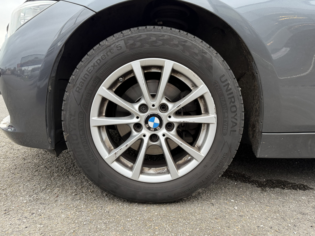 Bmw Série 3 — 30