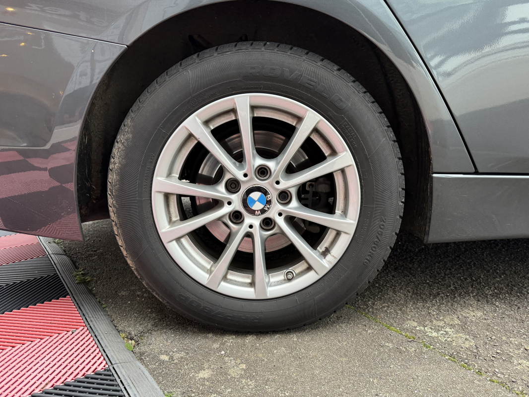Bmw Série 3 — 32