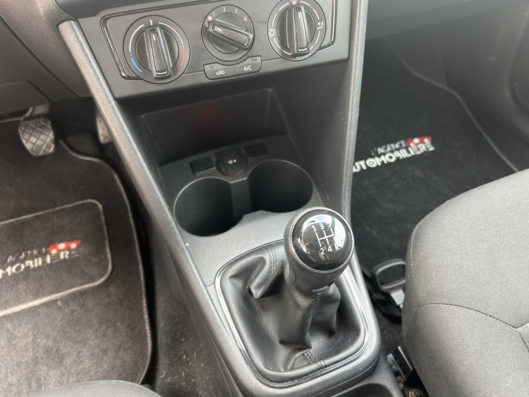 Volkswagen Polo — 18