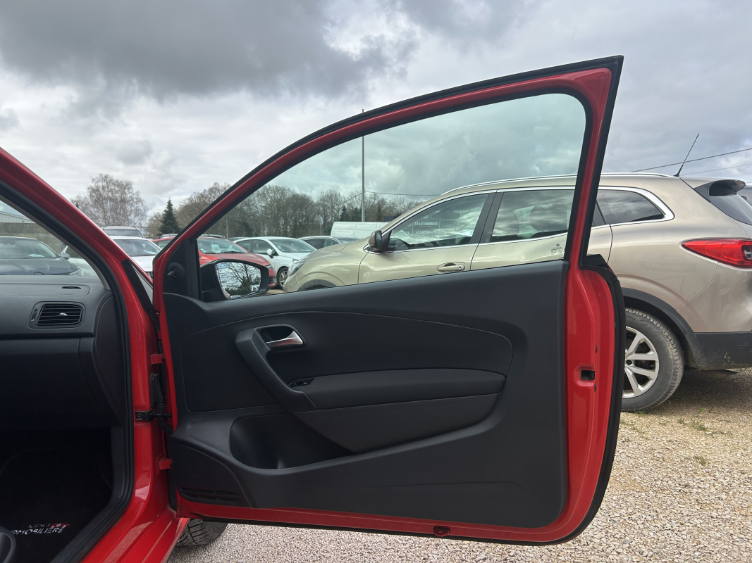 Volkswagen Polo — 20