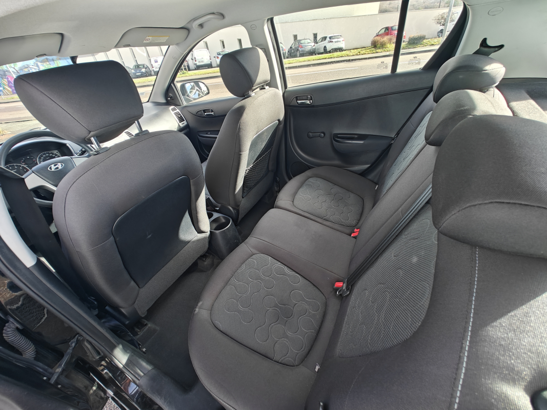 Hyundai i20 — 12