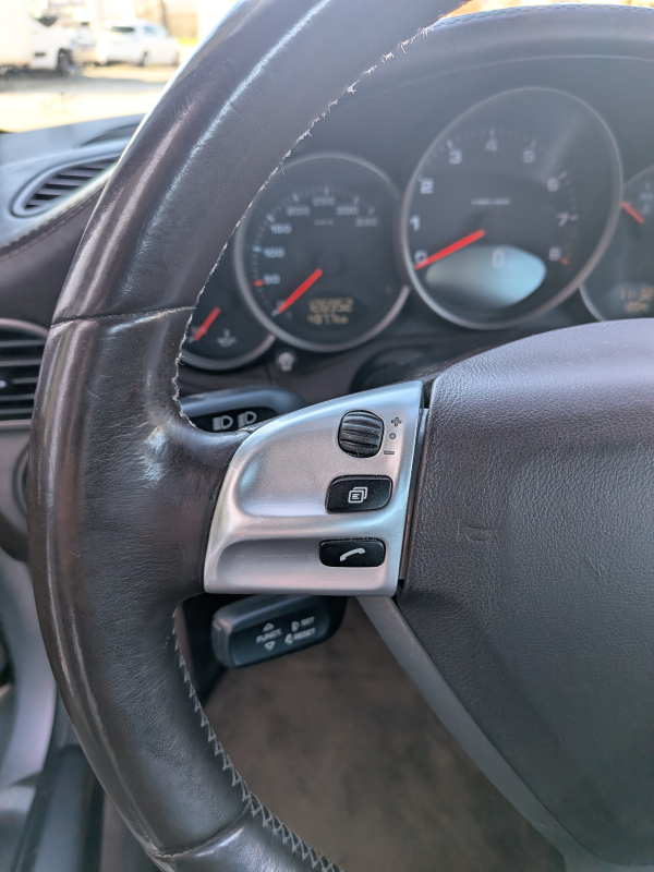 Porsche 911 — 24