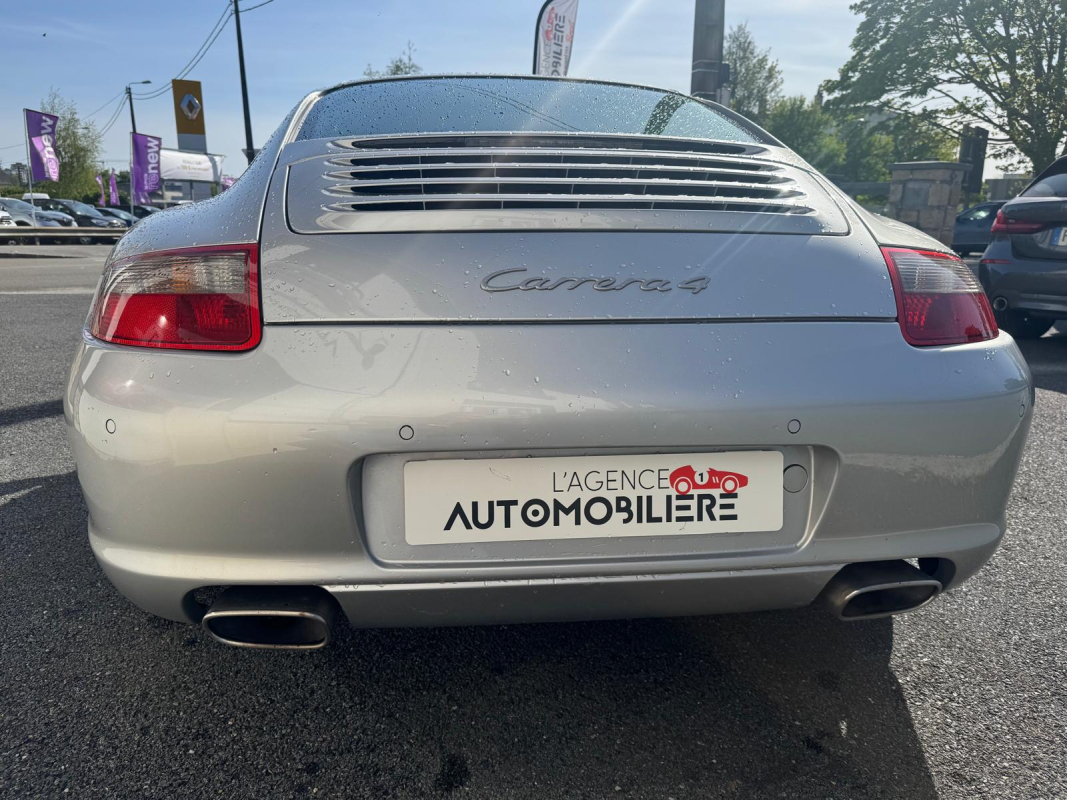 Porsche 911 — 9