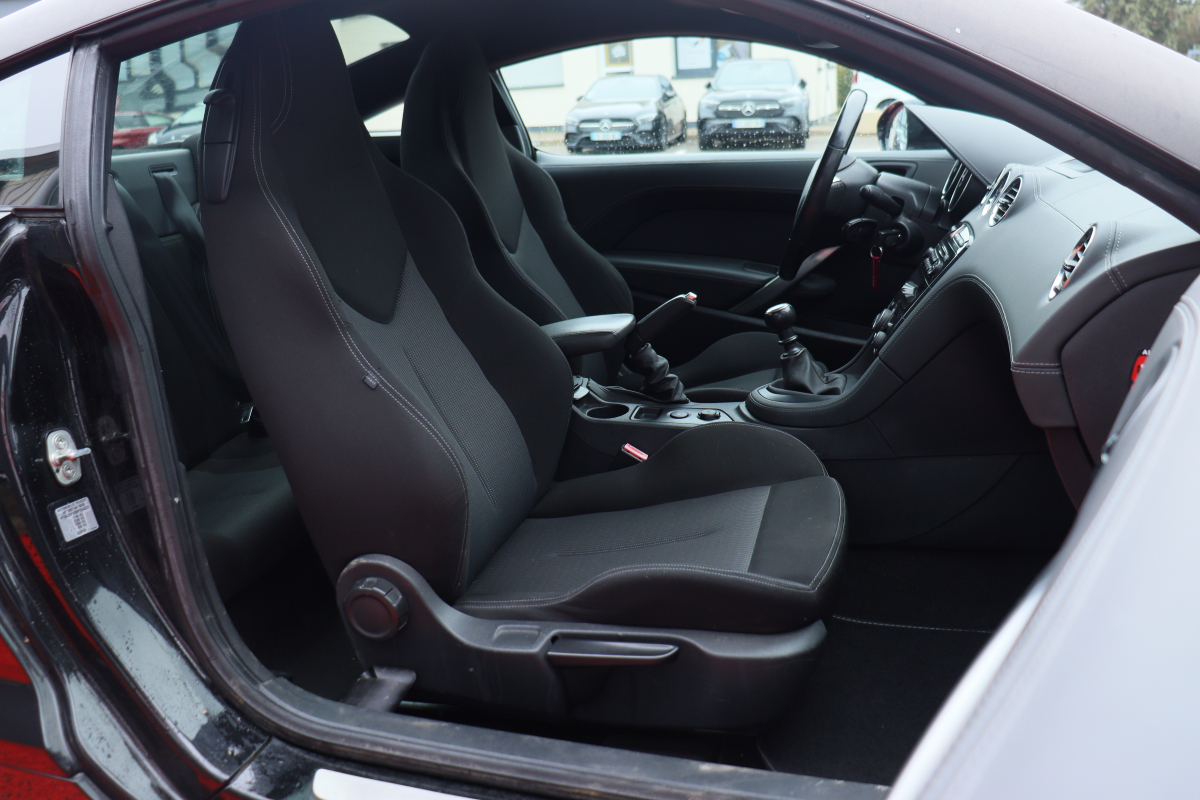 Peugeot RCZ — 8