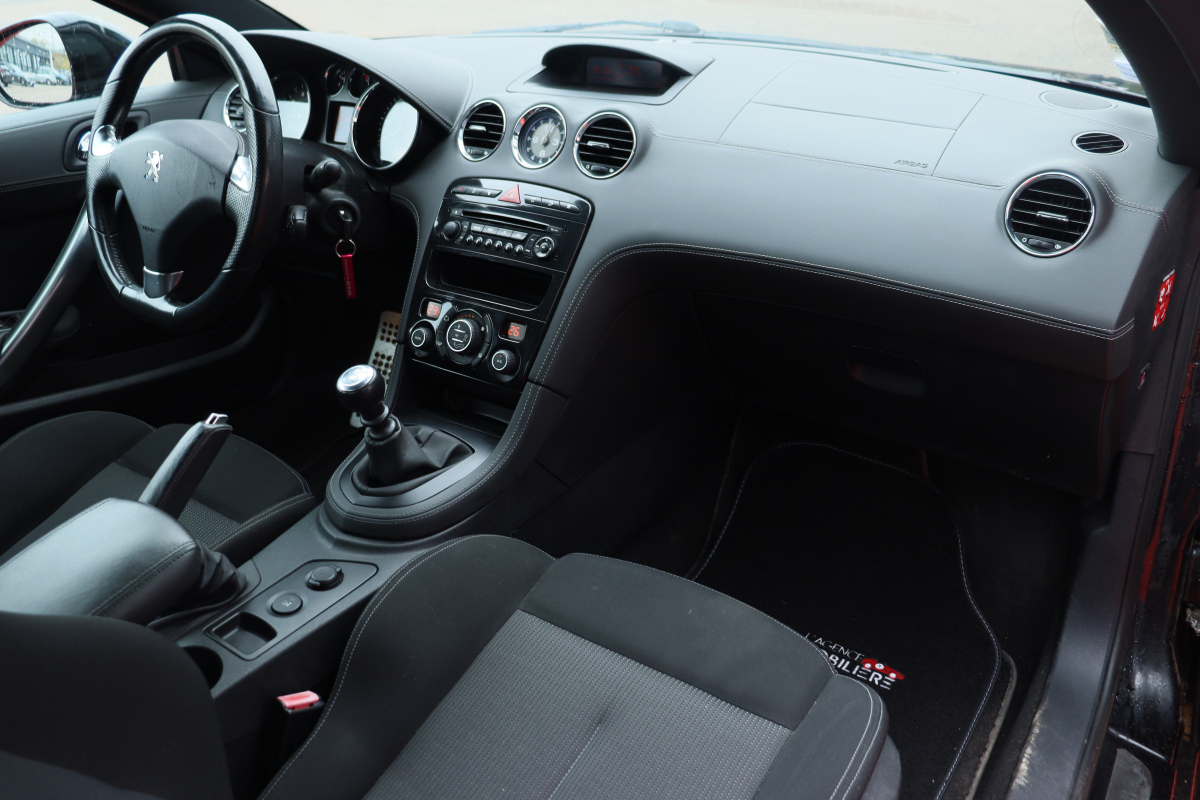 Peugeot RCZ — 9