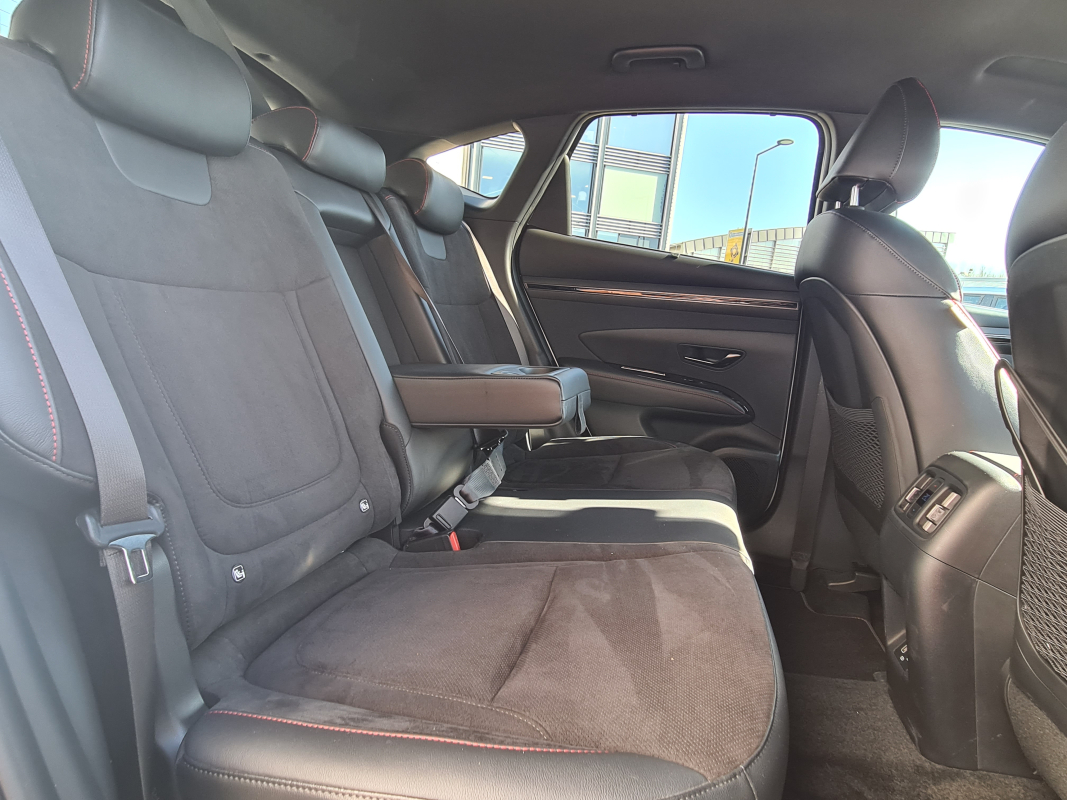 Hyundai Tucson — 12
