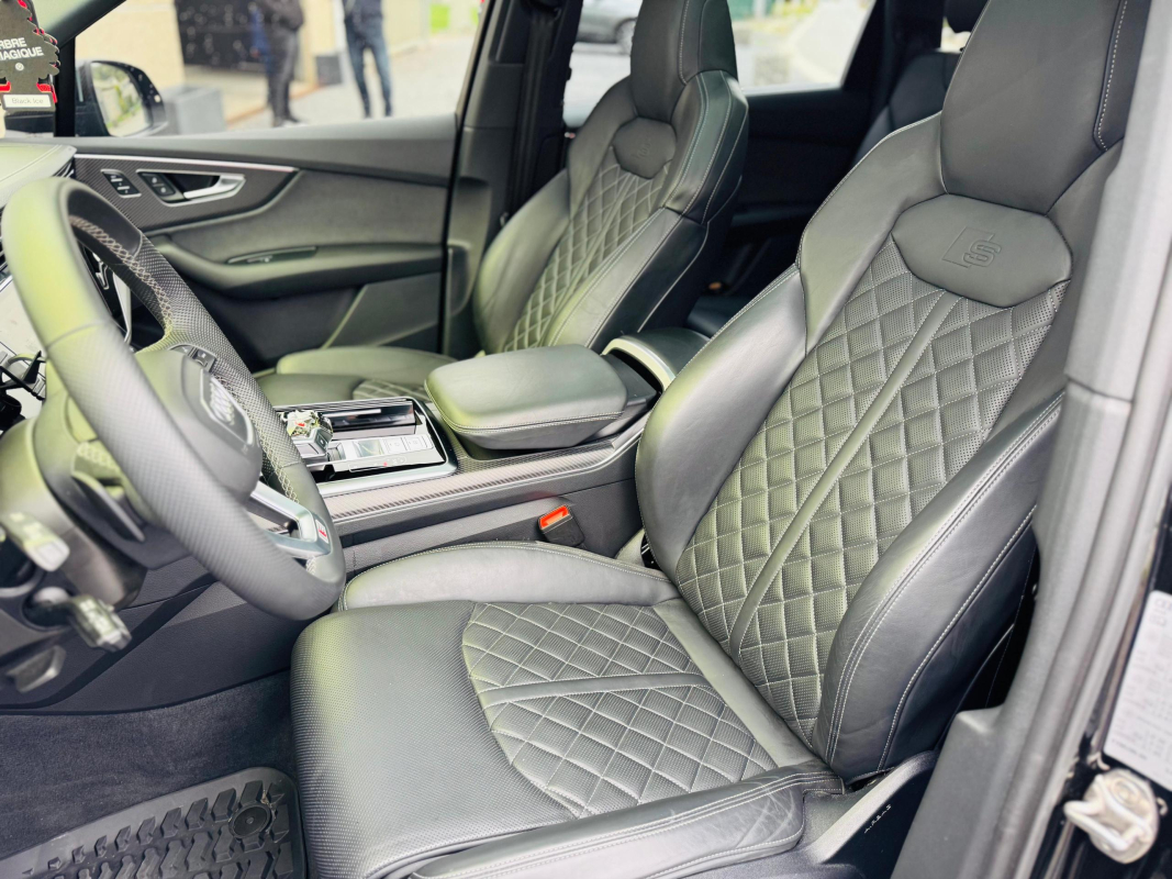 Audi SQ7 — 8