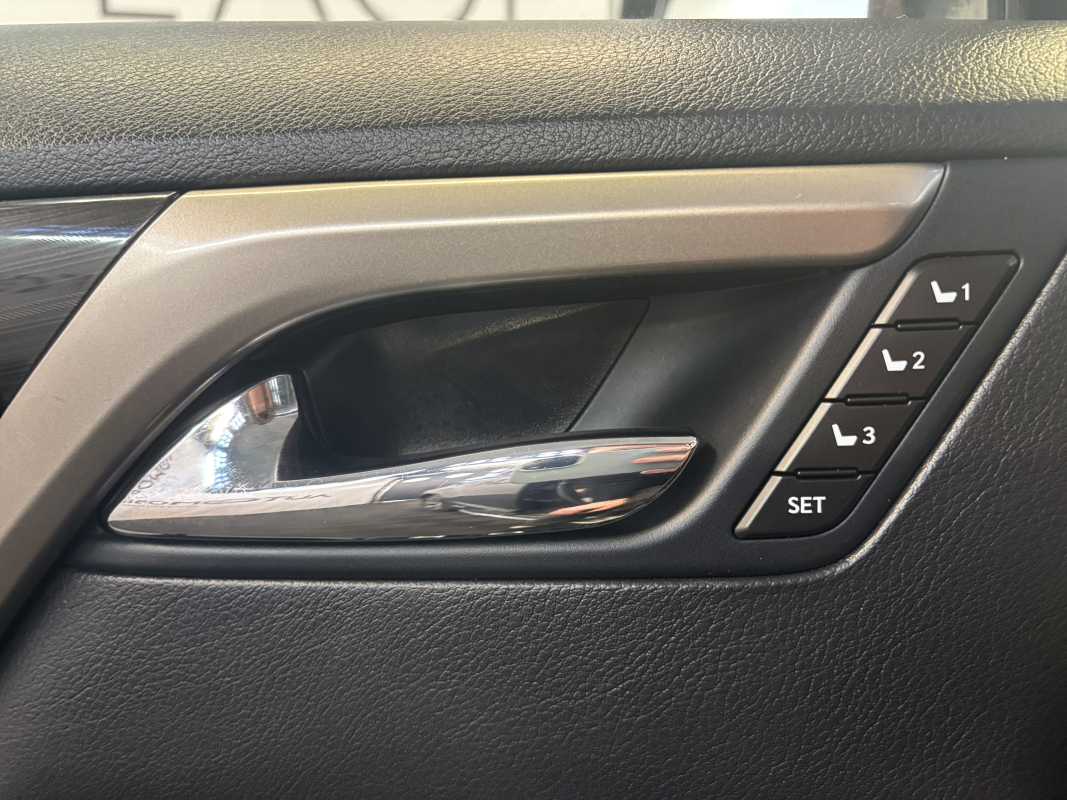 Lexus RX — 25