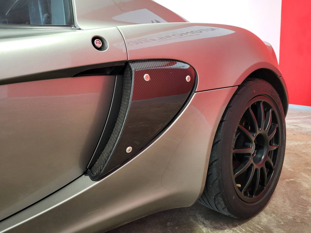 Lotus Elise — 24
