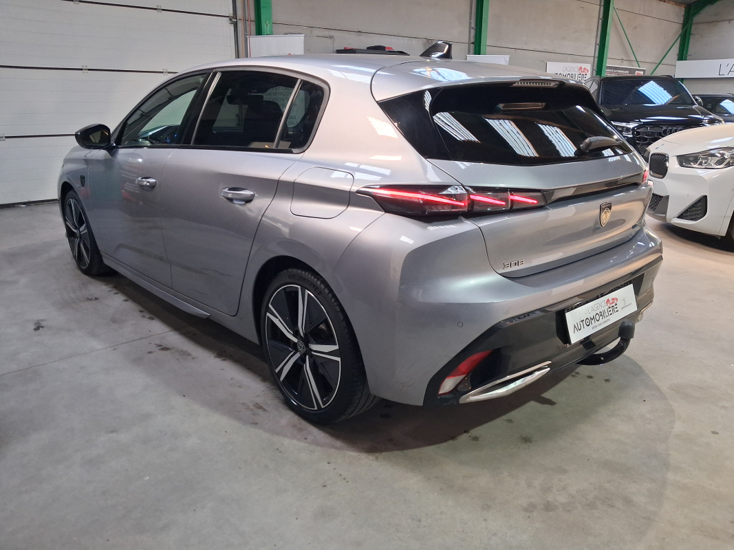 Peugeot 308 — 9