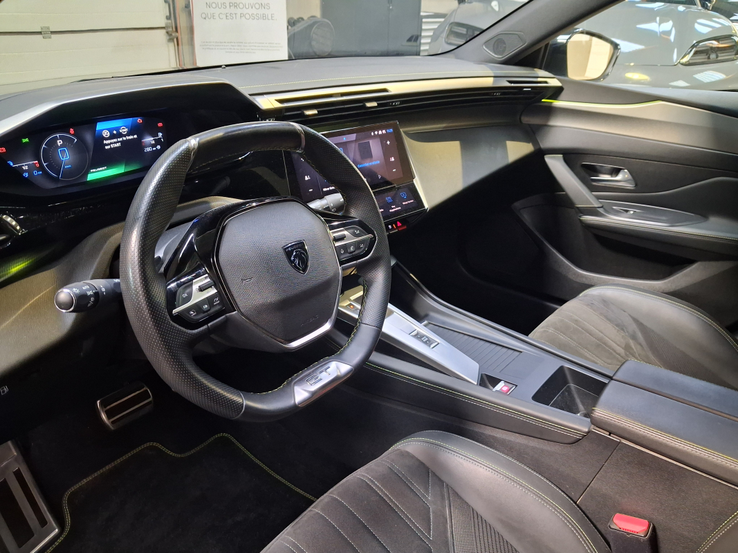 Peugeot 308 — 12