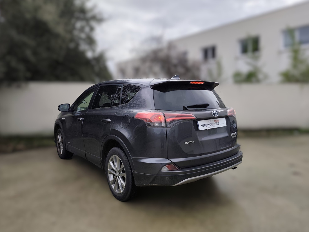 Toyota RAV4 — 3