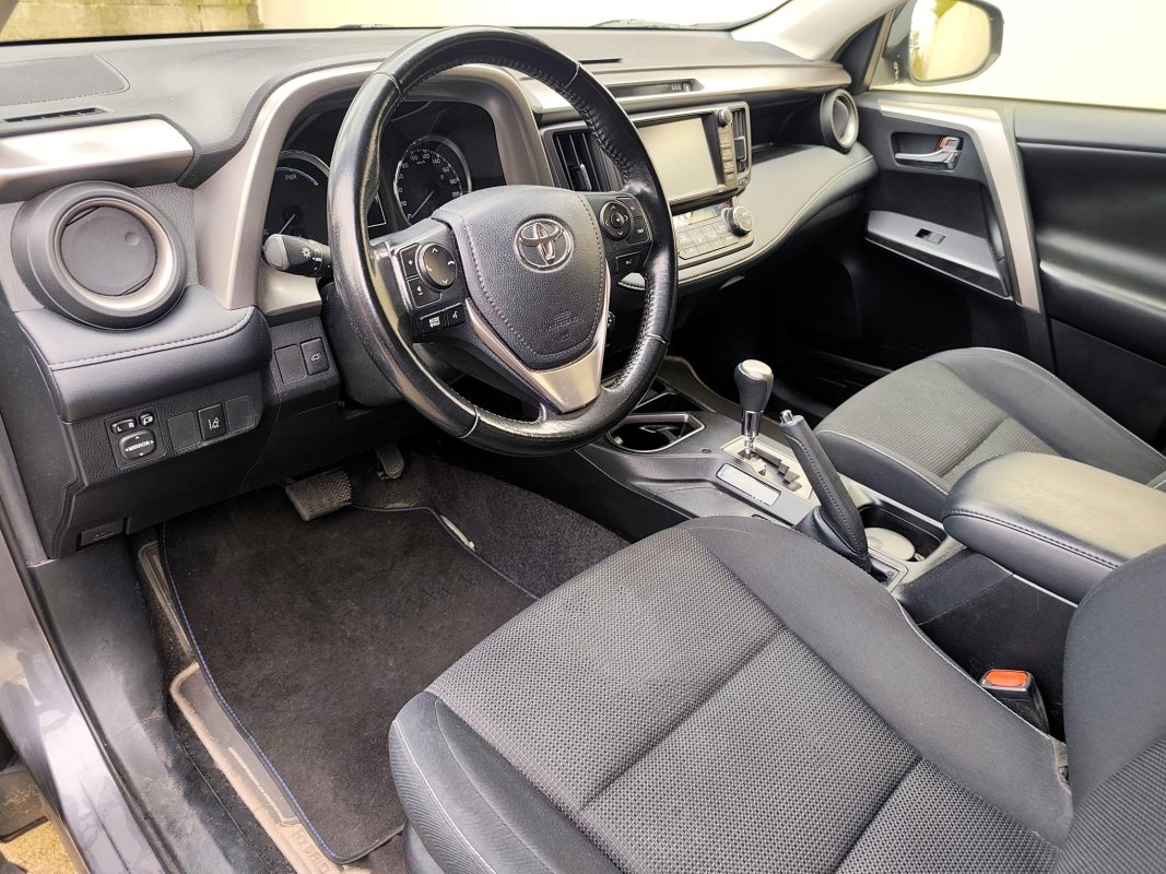 Toyota RAV4 — 10