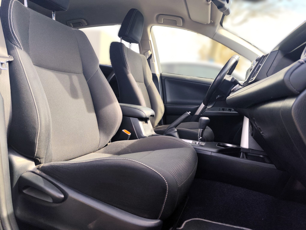 Toyota RAV4 — 13