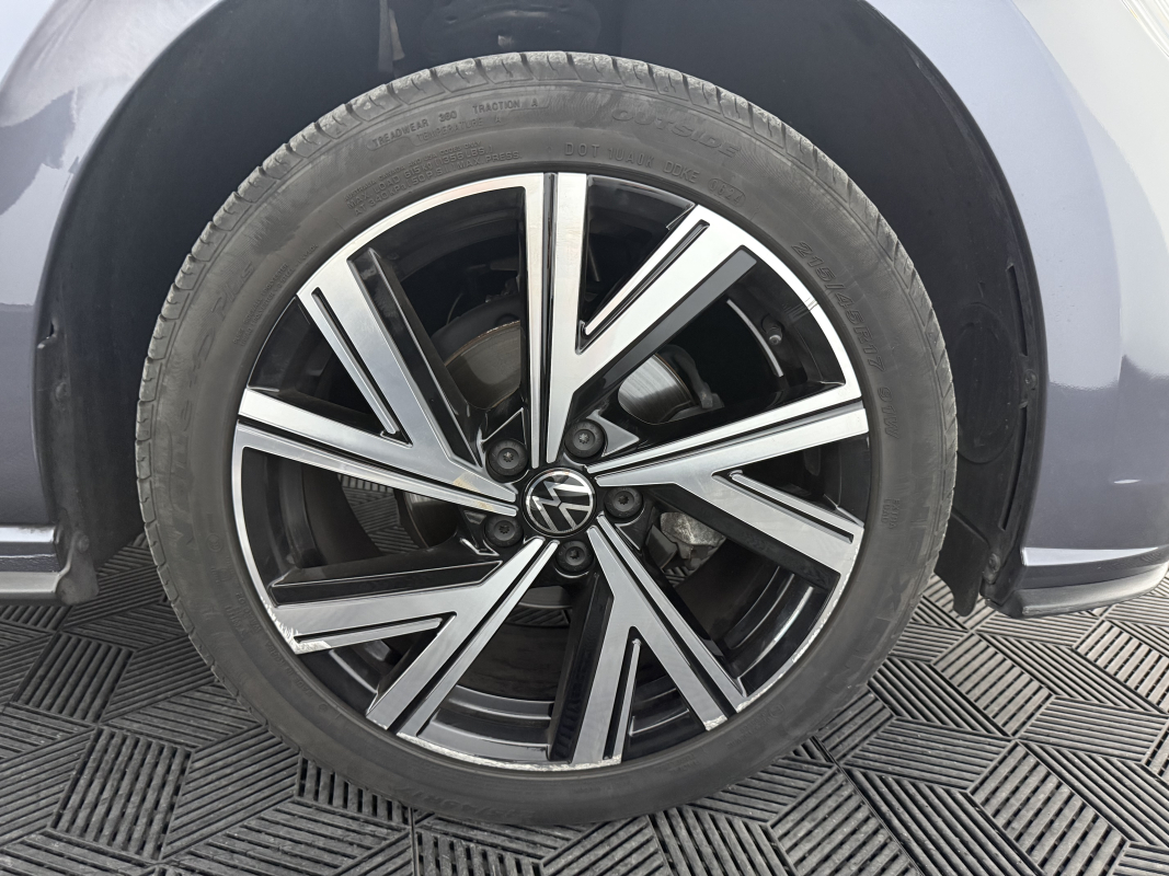 Volkswagen Polo — 17