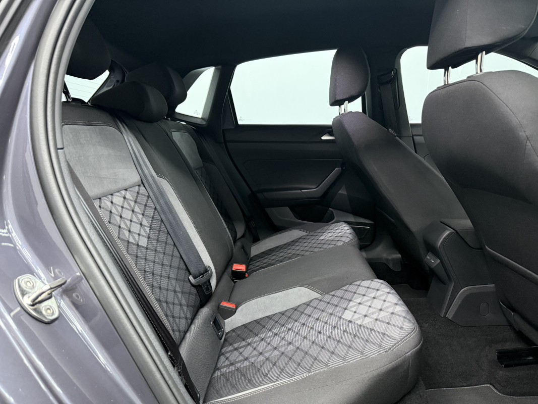 Volkswagen Polo — 21
