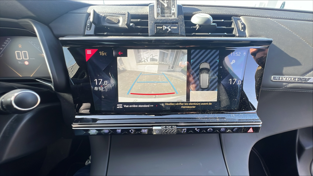 DS DS7 CROSSBACK — 30